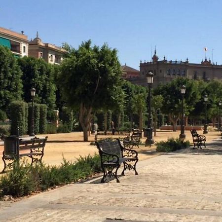 Apartamento A Estrenar Frente A La Plaza De Espana Seville Exterior photo